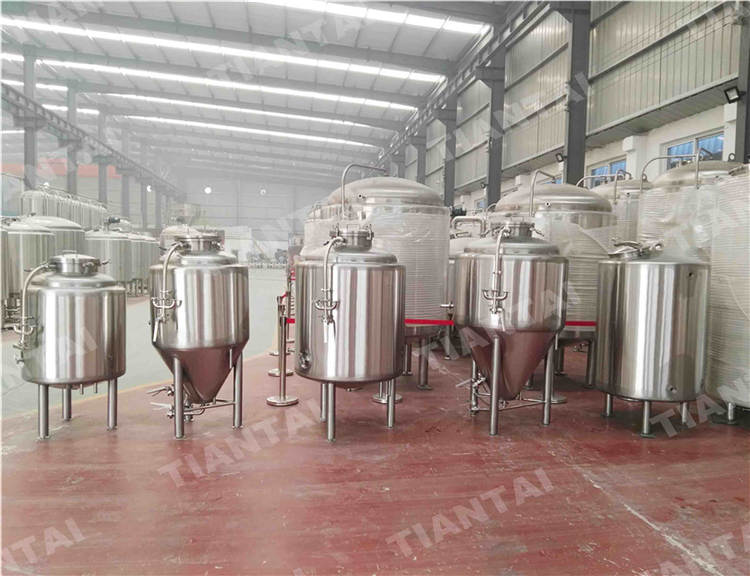 200L Vertical Bright Beer Tank